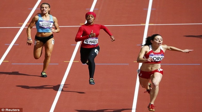 La Francia impedirà agli atleti musulmani di indossare il hijab alle Olimpiadi.