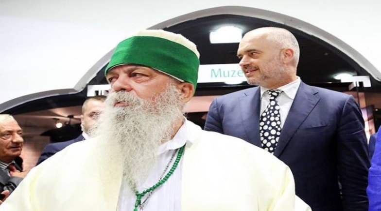 Sali Berisha: "La proclamazione dello stato Bektashi da parte di Rama è un colpo alle spalle nei confronti della fede musulmana e un atto antinazionale."