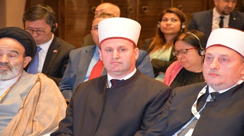 Il presidente del KMSH partecipa alla Conferenza sul Dialogo Interislamico in Bahrein.